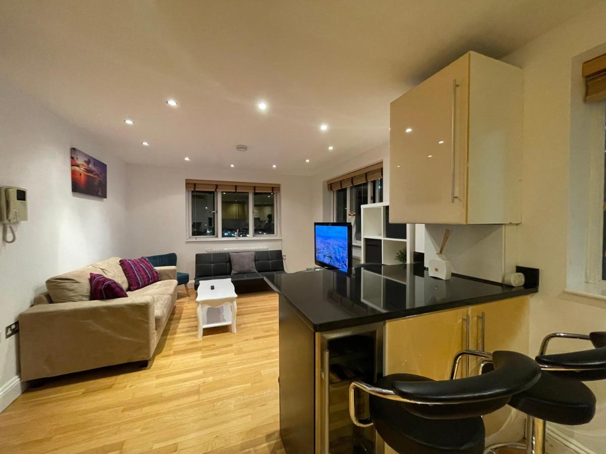 Beautiful & Luxurious Apartment In Richmond Richmond  Buitenkant foto